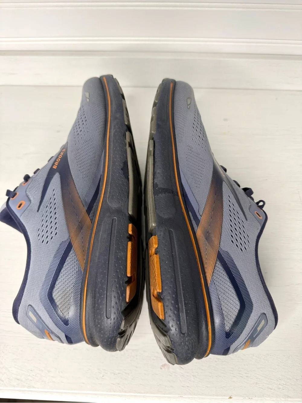 Men's Brooks Ghost 15 in Flintstone/Peacoat/Oak Color. 12M 1103931D025 - Picture 4 of 6